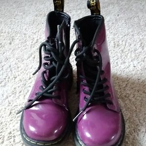 Girl's Dr. Martens air cushion sole boots